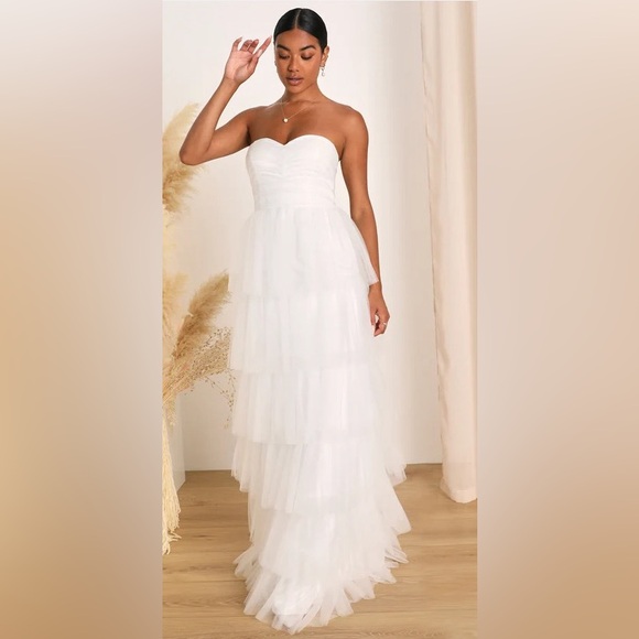 Lulus Dresses & Skirts - White Strapless Dress